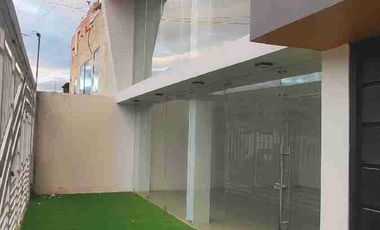 Vendo Propiedad de 3 Plantas ideal para negocio y Vivienda