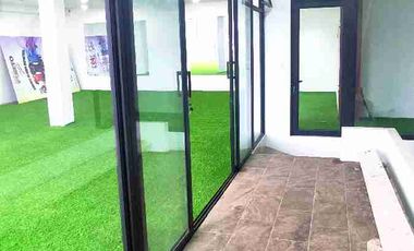 Vendo Propiedad de 3 Plantas ideal para negocio y Vivienda