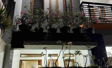 DIJUAL CEPAT RUMAH MEWAH 2 LANTAI DI CIPEDAK JAGAKARSA JAKSEL