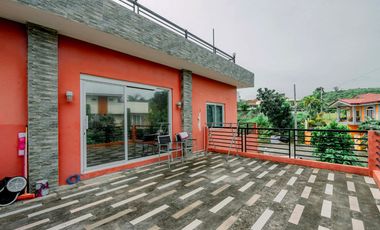 FOR SALE:  6-Bedroom Luxury Property in Royale Cebu Estates