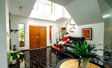 FOR SALE:  6-Bedroom Luxury Property in Royale Cebu Estates