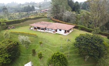VENTA CASA CAMPESTRE MARINILLA A 10 MINUTOS DE RIO NEGRO