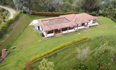 VENTA CASA CAMPESTRE MARINILLA A 10 MINUTOS DE RIO NEGRO
