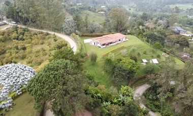 VENTA CASA CAMPESTRE MARINILLA A 10 MINUTOS DE RIO NEGRO