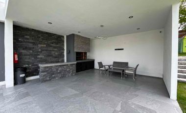 CASA EN RENTA A 3 MINUTOS DE CHEDRAUI CASCATTA EN LOMAS DE ÁNGELÓPOLIS