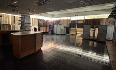 LOCAL COMERCIAL EN  PLAZA COMERCIAL