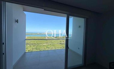 Se renta departamento en Malecón Américas