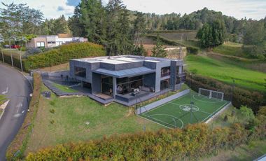 CASA EN ARRIENDO AMOBLADA - LAS PALMAS CERCA A MALL INDIANA