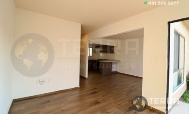 SE RENTA CASA EN ANCONA – COTO ARONA CELAYA GTO. 🏡🚨 | 4 🛏️RECÁMARAS | 🛁2.5 BAÑOS  | 🏊ALBERCA  | 🧒🛝 AREA DE JUEGOS INFANTILES