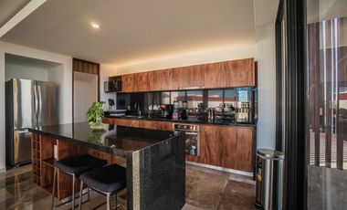 PH en Venta en 5ta Avenida  3 Niveles  Rooftop + Jacuzzi