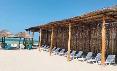 Hermosa villa totalmente equipada en VENTA en Telchac Puerto a 150m del mar
