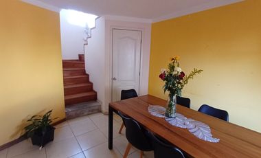 Amplia Casa de 185 m2, en Venta, de 3 dormitorios, en Conjunto Cerrado, en MARIANITAS, Calderón.