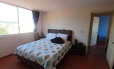 Amplia Casa de 185 m2, en Venta, de 3 dormitorios, en Conjunto Cerrado, en MARIANITAS, Calderón.