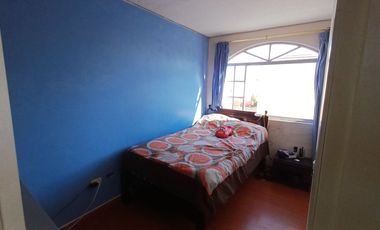Amplia Casa de 185 m2, en Venta, de 3 dormitorios, en Conjunto Cerrado, en MARIANITAS, Calderón.