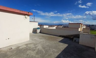 Amplia Casa de 185 m2, en Venta, de 3 dormitorios, en Conjunto Cerrado, en MARIANITAS, Calderón.