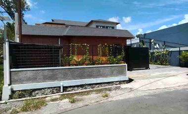 villa Ngaglik  Sleman