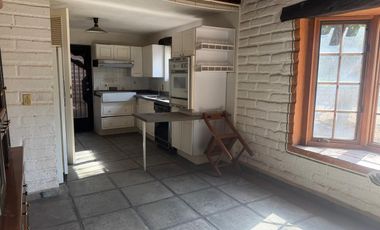 EXCLUSVA CASA CAMPESTRE EN VENTA EN FRACCIONAMIENTO LA HERRADURA, ZAPOPAN.