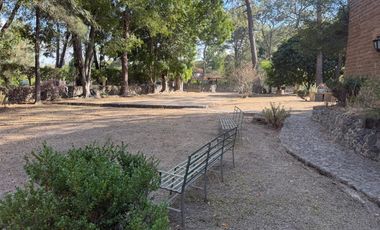 EXCLUSVA CASA CAMPESTRE EN VENTA EN FRACCIONAMIENTO LA HERRADURA, ZAPOPAN.