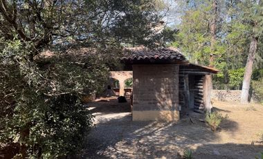 EXCLUSVA CASA CAMPESTRE EN VENTA EN FRACCIONAMIENTO LA HERRADURA, ZAPOPAN.