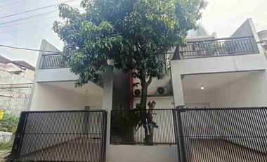 Rumah Dua Lantai Siap Huni Luas di Pekayon Dekat Galaxy Bekasi