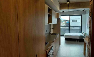 arriendo apartaestudio en el polo
