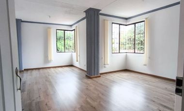 VENTA DE AMPLIO APARTAMENTO EN ZONA PROFESIONALES NORTE DE ARMENIA