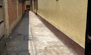 CASA Y LOCAL COMERCIAL EN JR SANTA ROSA LIMA