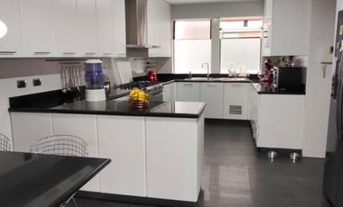 Terraza triple + vista parque + volumen tipo casa + exclusividad real.