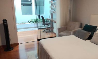 Terraza triple + vista parque + volumen tipo casa + exclusividad real.
