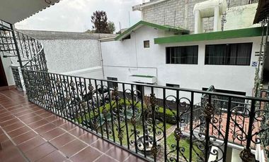 Oficina equipada/Clientes con buen gusto. Magnífica residencia de lujo, 6 estacionamientos/amplio jardín y garaje, pisos de madera,  ideal para casa h