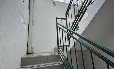 Oficina equipada/Clientes con buen gusto. Magnífica residencia de lujo, 6 estacionamientos/amplio jardín y garaje, pisos de madera,  ideal para casa h