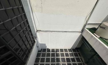 Oficina equipada/Clientes con buen gusto. Magnífica residencia de lujo, 6 estacionamientos/amplio jardín y garaje, pisos de madera,  ideal para casa h