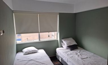 VENTA DEPTO EN MIRAFLORES: 89.25 M2, 2 HBITAC, 1 BAÑO, C/B SERV, VISTA A CALLE, $ 162,000