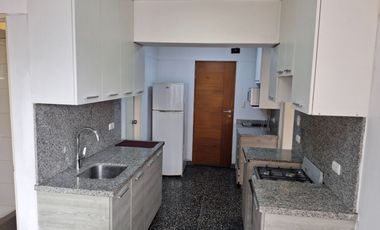 VENTA DEPTO EN MIRAFLORES: 89.25 M2, 2 HBITAC, 1 BAÑO, C/B SERV, VISTA A CALLE, $ 162,000