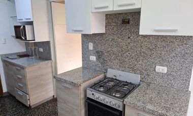 VENTA DEPTO EN MIRAFLORES: 89.25 M2, 2 HBITAC, 1 BAÑO, C/B SERV, VISTA A CALLE, $ 162,000