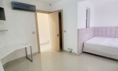 Casa de lujo en alquiler en La Laguna Samborondón – 4D - vista al lago, piscina y muelle