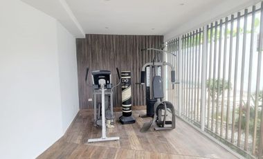 Casa de lujo en alquiler en La Laguna Samborondón – 4D - vista al lago, piscina y muelle