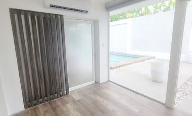 Casa de lujo en alquiler en La Laguna Samborondón – 4D - vista al lago, piscina y muelle