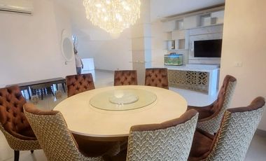 Casa de lujo en alquiler en La Laguna Samborondón – 4D - vista al lago, piscina y muelle