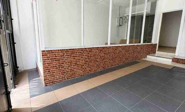 RUKO JELAMBAR TEMPAT STRATEGIS