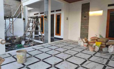 DIJUAL RUMAH CANTIK WARU GENTAN SOLO
