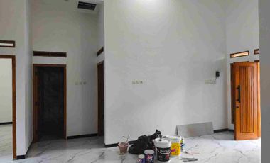 DIJUAL RUMAH CANTIK WARU GENTAN SOLO