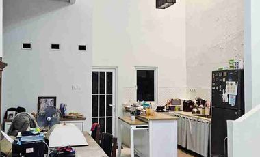 Jual murah Rumah gunung lestari ( baru renov full ) siap huni semi furnished ceilling tinggi Tangerang selatan