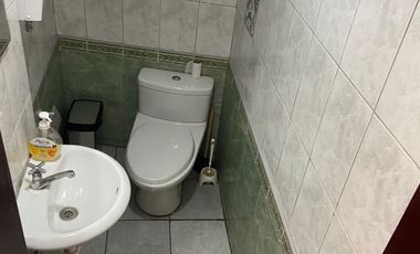 VENTA DE  DUPLEX  EN ESQUINA (1ER PISO - 2DO PISO MÁS COCHERA) – URB LA CALERA-SURQUILLO