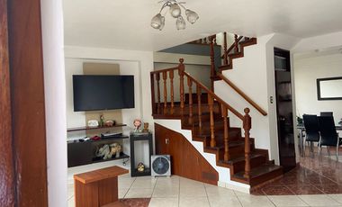 VENTA DE  DUPLEX  EN ESQUINA (1ER PISO - 2DO PISO MÁS COCHERA) – URB LA CALERA-SURQUILLO