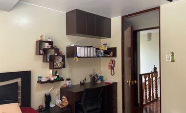 VENTA DE  DUPLEX  EN ESQUINA (1ER PISO - 2DO PISO MÁS COCHERA) – URB LA CALERA-SURQUILLO