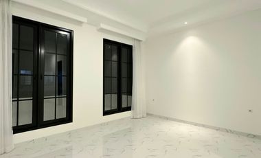 Dijual Rumah Brand New American Classic 2 Lantai di Sektor 5 Bintaro AF-16834