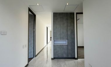 Extraordinario apartamento en Monaco con 162 m2 en primer piso con 3 alcobas y dos parqueaderos. Pinares. Pereira.