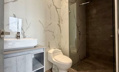 Extraordinario apartamento en Monaco con 162 m2 en primer piso con 3 alcobas y dos parqueaderos. Pinares. Pereira.