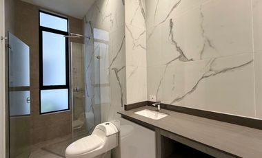 Extraordinario apartamento en Monaco con 162 m2 en primer piso con 3 alcobas y dos parqueaderos. Pinares. Pereira.